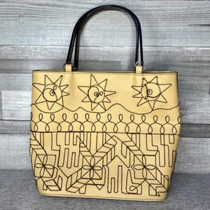 Sac La Marthe camel