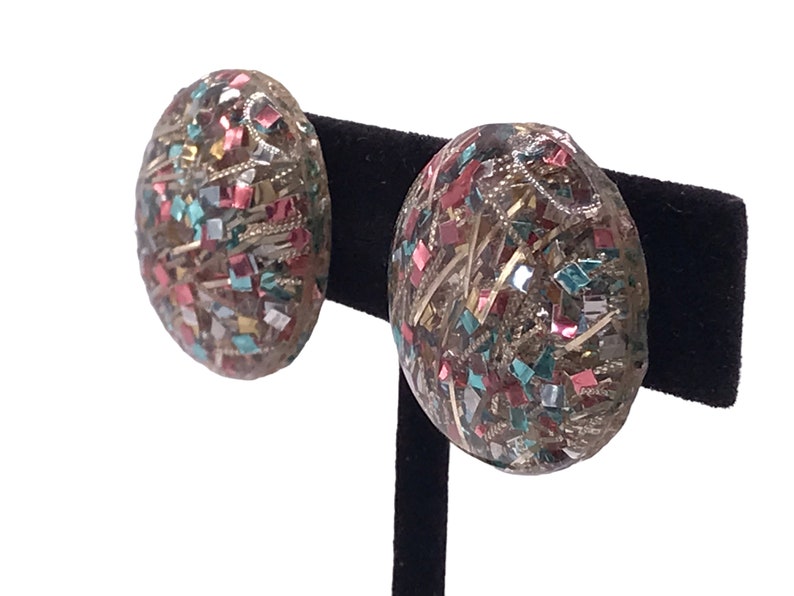 Vintage 50s Confetti Lucite Earrings 1950s Screwback 1 Round Button image 3