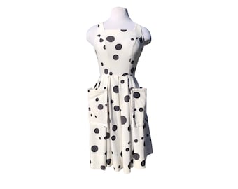 Grote zakken!!! Vintage jaren '50 Polka Dot Jurk BW 34" buste jaren 1950 Katoen Piqué 25" taille