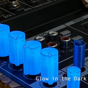 Medium 6mm D-Shaft Knob Replacement – Set of 3- Glow in the Dark Blue