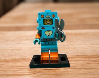 LEGO Minifigure Series 23 - Robot Costume Rare Collectible