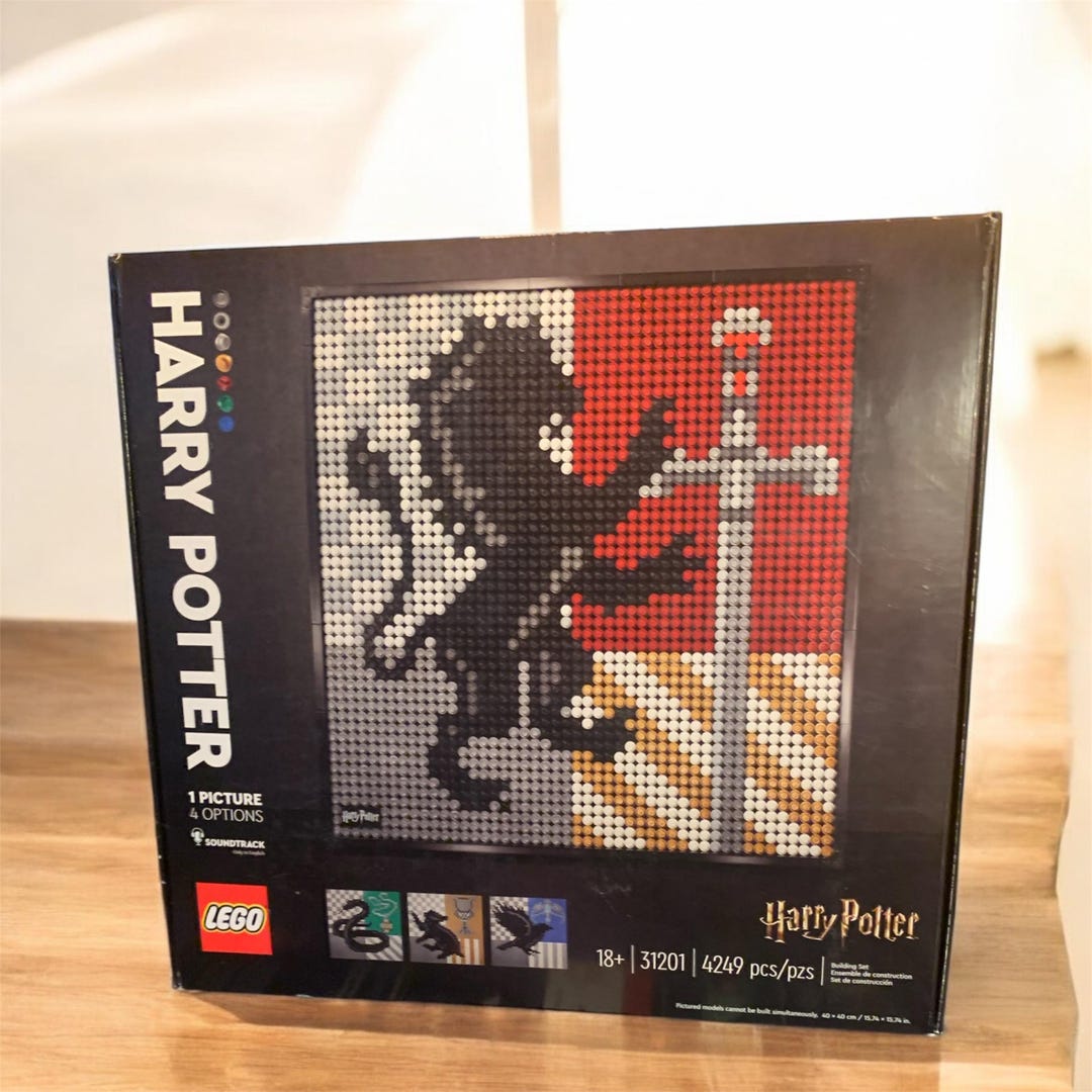LEGO Harry Potter 31201 Hogwarts Crests Art Set 4,249 Pieces (new ...