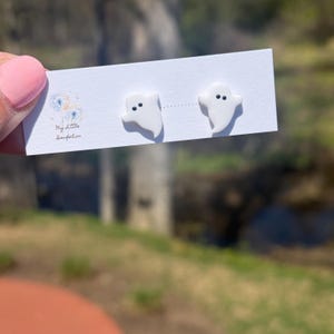 Halloween Clay Stud Earrings: Polymer Clay Spooky Jewelry ghosts ( pointy)