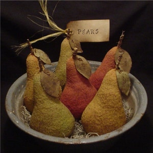 Primitive Aged Pears E  Pattern - Big Ripe Pears Bowl Fillers, Ornaments, Ornies - E Pattern