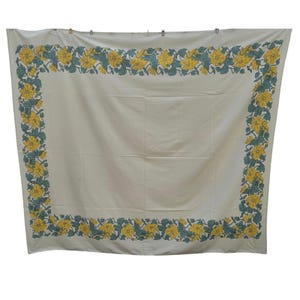 Vintage Cacharel bloemen tafelkleed met gele clematisrand, rechthoekig, 66x60 cm
