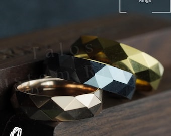 Anillo de tungsteno facetado: alianza geométrica de diamantes, ajuste cómodo