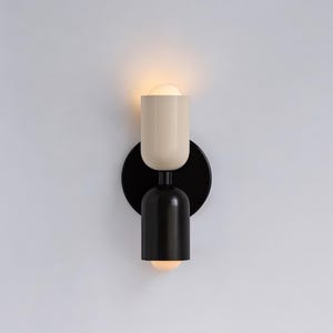 Minimalist Wall Sconce: Modern Black & White Ambient Lighting