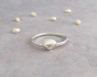 Shell ring made in sterling silver, Seashell ring. Mermaid ring for nature lover gift. Nature inspired ring for Beach lover