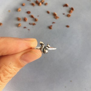 Squirrel ring, nature inspired ring, Forest ring, Sterling Silver animal ring, Gift for her