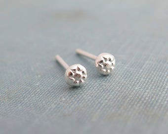 Tiny wedding studs, Small flower stud earrings sterling silver, Tiny flower stud earring, Gift for her, Tiny sterling posts, Botanical studs