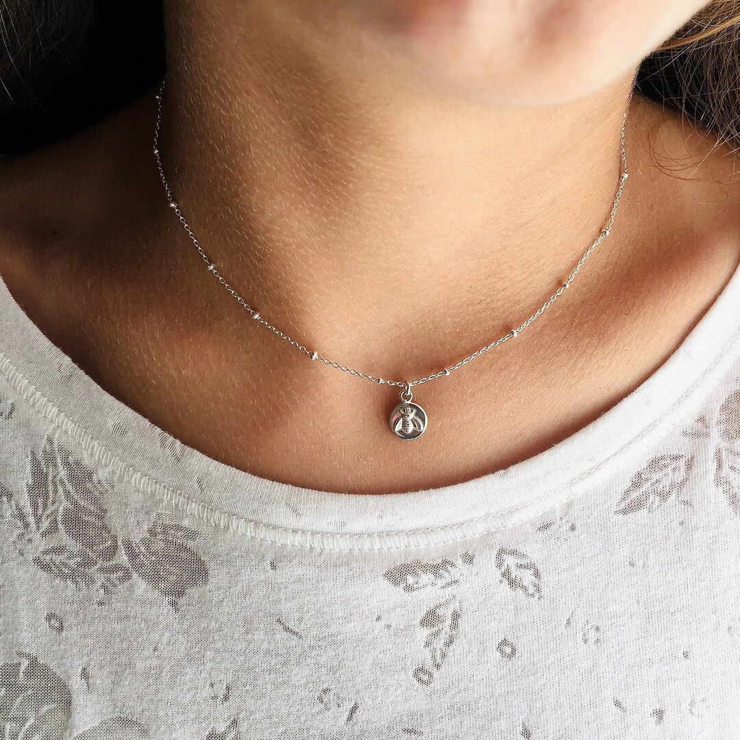 Handmade Bee Pewter Necklace - NN3575 main image 0