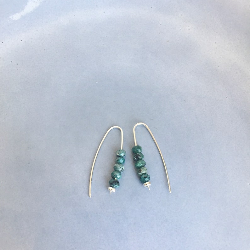 Beaded quartz threader arc earrings, Sterling silver earrings with green quartz gemstones, Open hoop earrings, Wishbone earring gift for her image 1