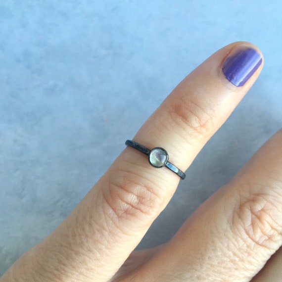 Bague en pierre de lune noire bague en pierre de naissance de juin petite bague midi gothique avec argent sterling oxyde et pierre de lune arc en ciel cadeau pour elle Etsy France