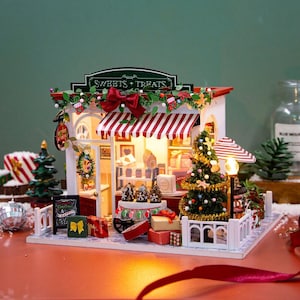 DIY Puppenhaus Miniatur Kit Sweets & Leckereien Weihnachten Miniatur Puppenhaus Urlaub Dekor Weihnachtsgeschenke Weihnachtsminiaturen mit LED