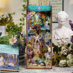 Ein Sommernachtstraum DIY Bücherecke Set - Märchenhafte Miniatur Bücherregal-Einlage - Zauberwald-Dekor
