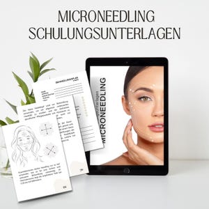 Puede incluir: Una tableta negra con una pantalla blanca que muestra el rostro de una mujer con líneas dibujadas en ella. El texto en la pantalla dice "Microneedling Schulungsunterlagen". La tableta está sobre una superficie blanca.