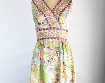 Vestido largo vintage con estampado floral de cachemira psicodélico pastel de los años 60 (talla S)