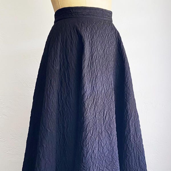 Vintage 1970s Black Quilted Full Skirt Winter Midi Skirt XS/S
