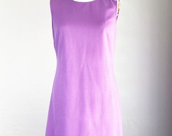 Lilac Purple Vintage 1960s Mod Sleeveless Shift Dress M