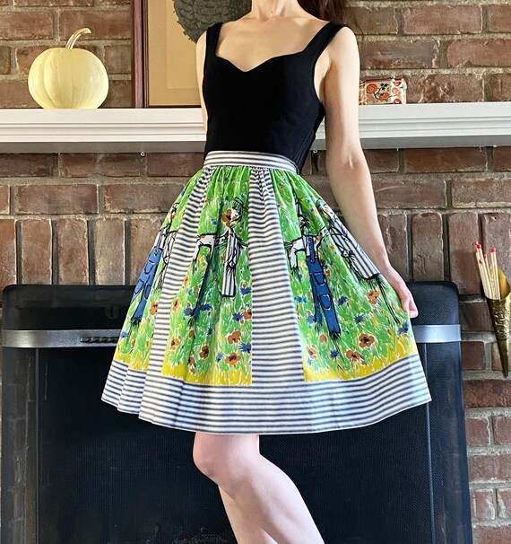 Vintage Scarecrow Print Skirt 1950s Novelty Fabri… - image 1