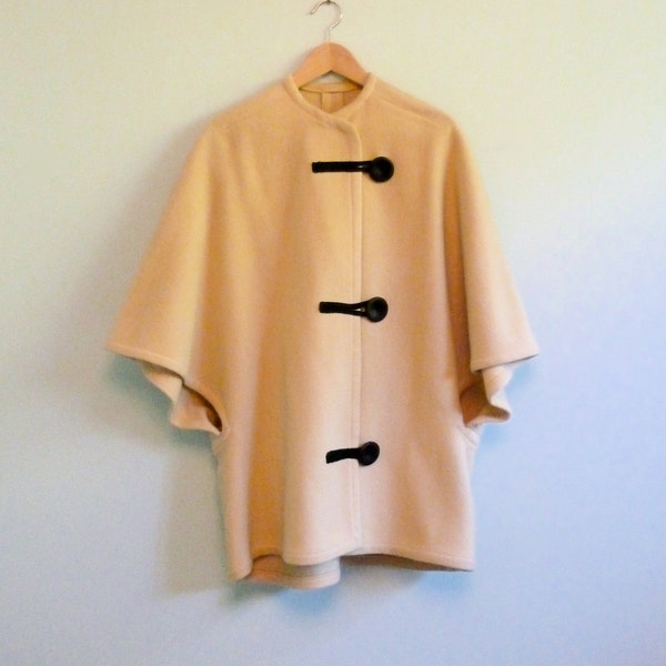 Vintage 1960s Mod Poncho Swing Coat Cream Black Contrast Big Buttons