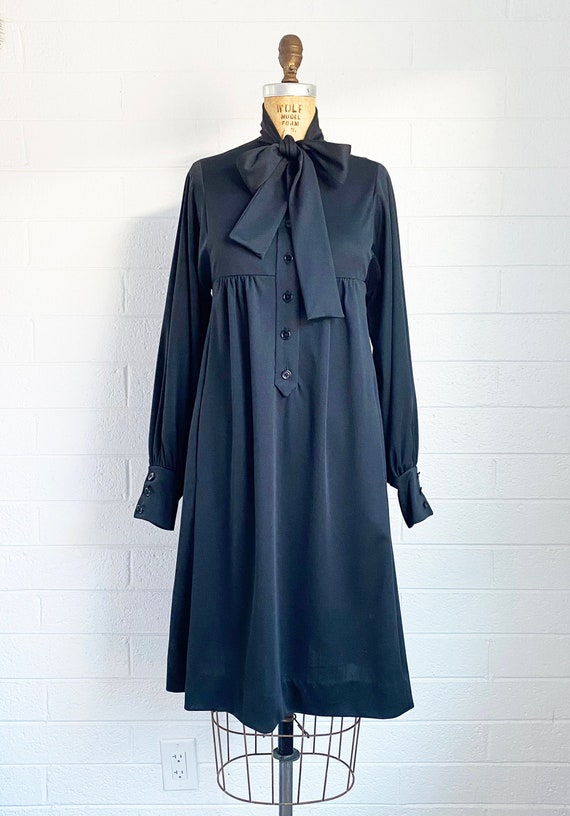 1960s Mod Vintage Black Dress Ascot Collar Bishop