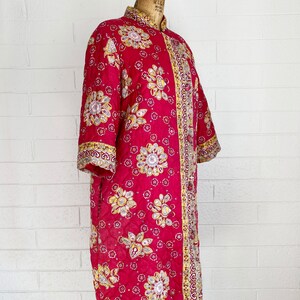 Vintage 1960s Quilted Robe Paisley Print Loungewear S/M image 3