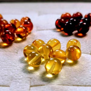 Amber Beads for Jewelry Making, Round Amber Beads, Yellow Honey Beads, Cognac Beads, Crafting Supplies, 6 mm. 9 pcs.
