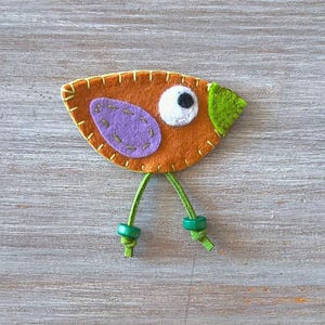 Felted Wool Bird Brooch: Hand Sewn Spring Accessory
