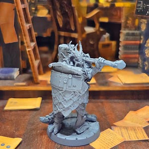 Dragonborn Paladin - DnD miniatures, dnd mini, dnd minis, dungeons and dragons miniature, Dnd gifts, dnd figure, Dragonborn in Heavy Armor