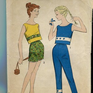 May include: A sewing pattern for a two-piece outfit for teens. The pattern includes a sleeveless top and shorts with a floral print. The top is yellow with white trim and the shorts are green with a white floral pattern. The pattern is from Advance, size 10, and is labelled "Sew-Easy!"