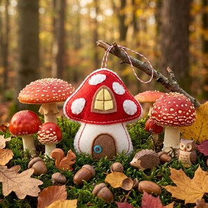 Patrón de fieltro Mushroom Cottage – Acogedor adorno navideño de otoño, invierno y amanita (patrón en PDF)