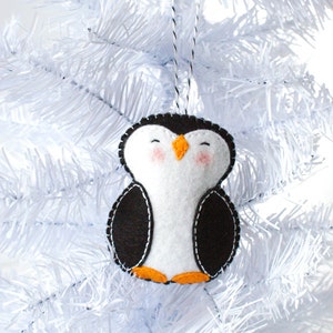 PDF Pattern - Little Penguin, Winter Felt Ornament Pattern, Christmas Ornament, Softie Pattern, Holiday Sewing Pattern