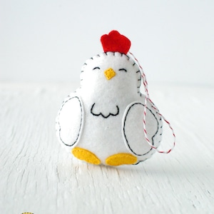 PDF Pattern - Little Hen, Spring Chicken Felt Ornament Pattern, Farm Animal Softie Pattern, Felt Hen Plushie Pattern