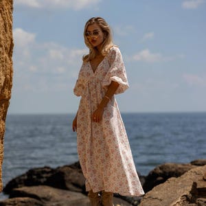 Floral Muslin Maxi Dress, Boho Flowy Summer Dress, V-Neck Loose Fit Dress, Kaftan Style Vacation Outfit, Elegant Lightweight Dress