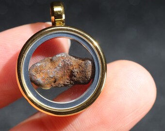 ゲベル・カミル鉄隕石ペンダント、天然隕石ジュエリーチャーム