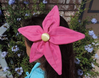 Ariel Blumen Haarspange handgemachte Magenta Pink Petals Gelb Knopf Mitte Little Mermaid Cosplay