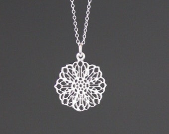 Collana in filigrana d'argento - Ciondolo in filigrana d'argento - Collana con fiore in argento - Collana con ciondolo in argento - Collana con ciondolo semplice