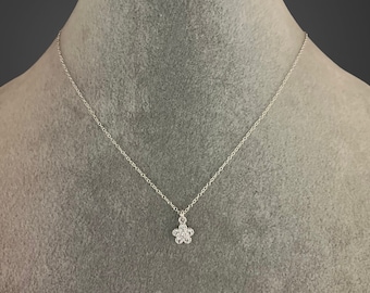 ◆STONEHENgE◆ silver flower necklace SC24C26E Big Flower Necklace - Silver Flower Necklace - Artisan
