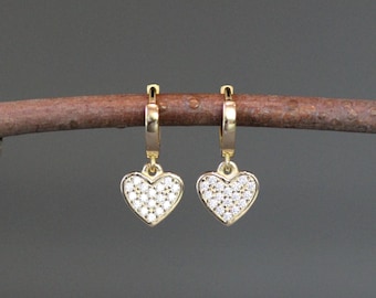 Orecchini pendenti a cuore - Orecchini a cuore pavé - Orecchini Huggie in oro - Orecchini a cuore in oro - Orecchini con zirconi cubici - Piccoli orecchini pendenti