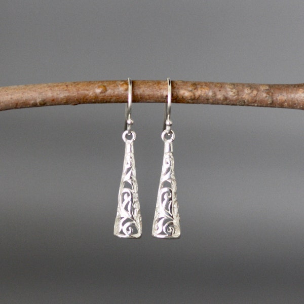 Silver Filigree Earrings - Shiny Silver Earrings - Silver Dangle Earrings - Everyday Jewelry - Geometric Earring