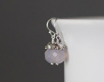 Orecchini in onice - Orecchini con pietre preziose color lavanda - Orecchini pendenti in argento - Orecchini in argento di Bali - Viola e argento - Orecchini con filo avvolto