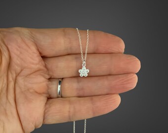 ネックレス・ペンダント TATIANA Silver 925 Crystal Flower Necklace NZ2401 5005884637 Gemstone Flower Necklace - Flower Pendant Necklace - Cubic