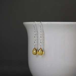 Brincos de quartzo citrino - Brincos de pedras preciosas amarelas - Brincos de pedras preciosas e prata - Brincos de corrente de prata - Brincos longos pendurados