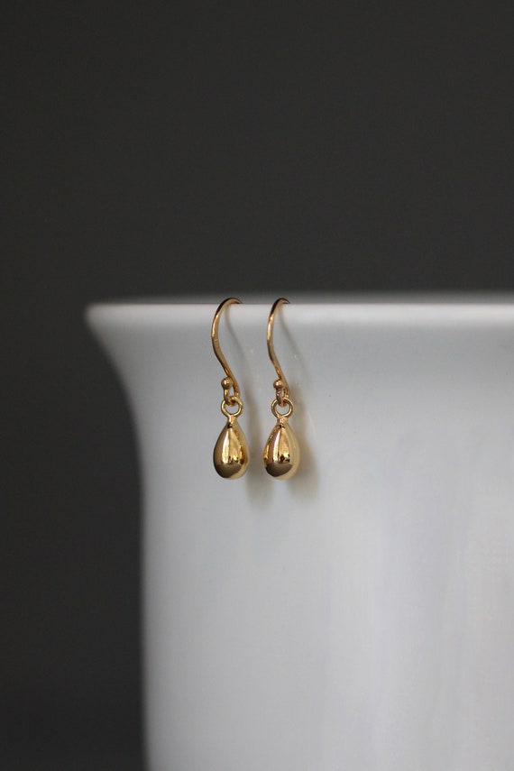 アクセサリー OHOTORO Tear Earrings gold OHOTORO Tear Earrings gold - メルカリ