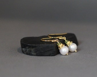 Peridot and Gold Earrings - Pearl and Gemstone Earrings - Green Gemstone Earrings - Pearl and Gold Earrings - Pearl Dangle Earrings