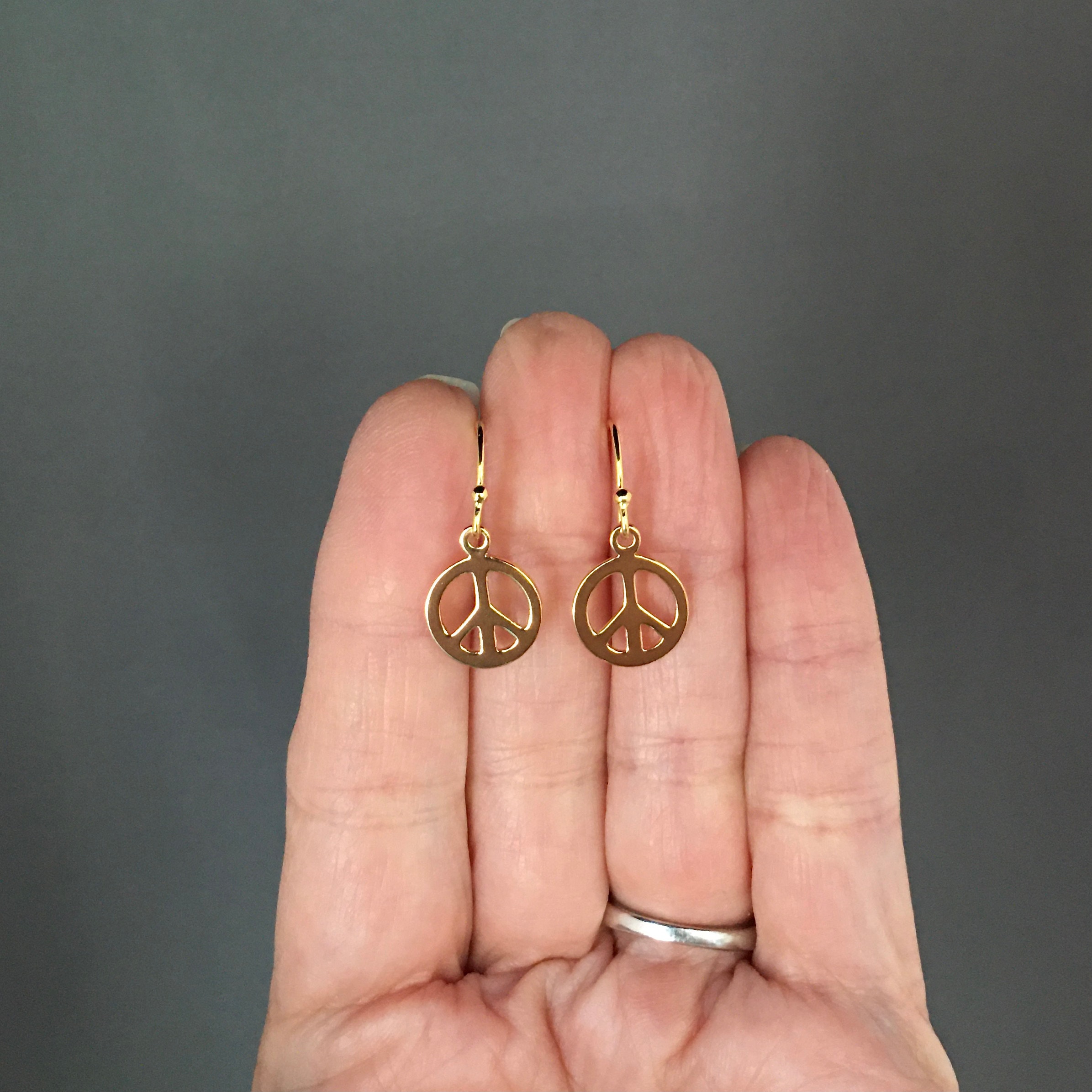 Earring Signs Peace Sign Earrings - Peace Charm Earrings - Gold Peace Signs ...