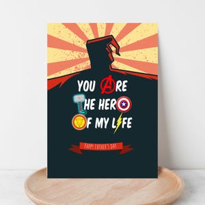 Superhelden Vatertagskarte, druckbare Superhelden Vatertagskarte um dem Comic Lover Dad glücklichen Vatertag zu sagen, Einzelseite 13x18cm und Klappkarte