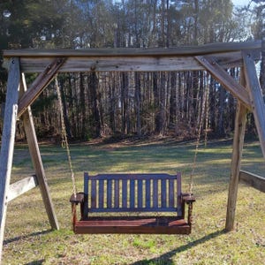 Patio Wooden Porch Swing with Upgraded Adjustable Chains, Heavy Duty Outdoor Hanging Swing Bench for Garden Relaxation Gift