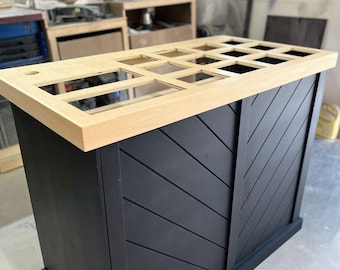 Charcuterie cart with interchangeable counter top